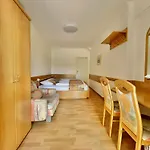 Porto Marin Strasek *