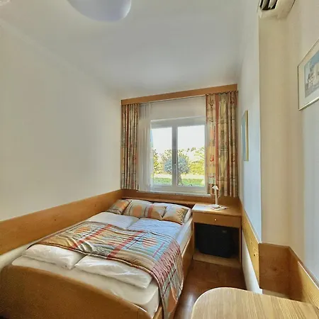 Porto Marin Strasek בפורטורוז