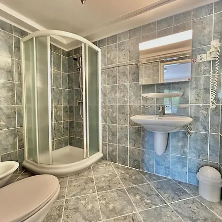 Porto Marin Strasek *