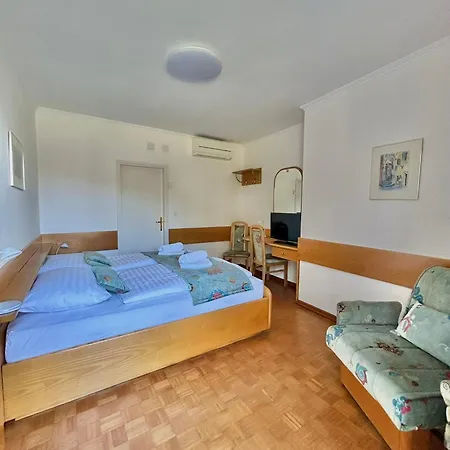 Porto Marin Strasek בית אירוח
